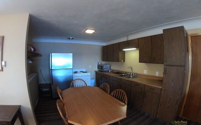 Twin Pines Resort