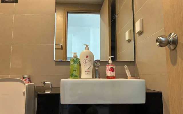 Sunrise City Premium Urban Residence