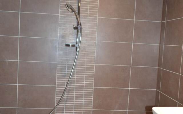 2 Bedroom Ground Floor Flat With Garden