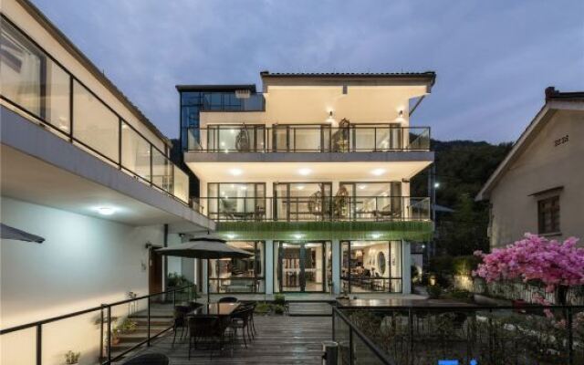 Yunfeng Zhuyuan Hostel