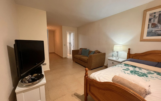 B&B Villa Maria Guest Rooms - San Roque Golf - Sotogrande