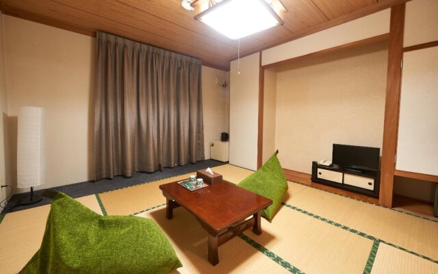 Yumoto Ginsenkaku – Guest Rooms – Kamikawa