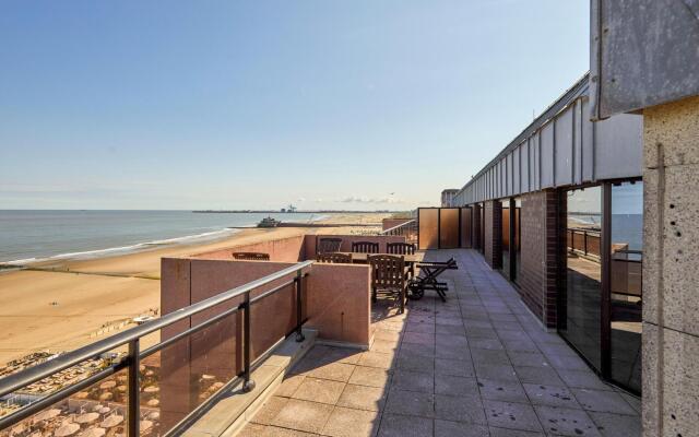 Inviting apartment in Blankenberge with balcony