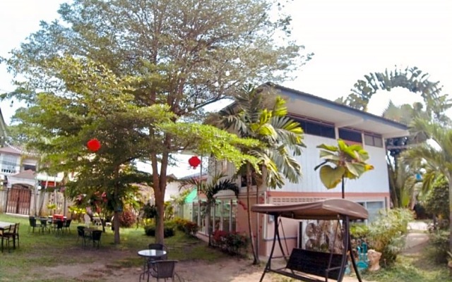 Moon Fox CaféInn Art & Gallery