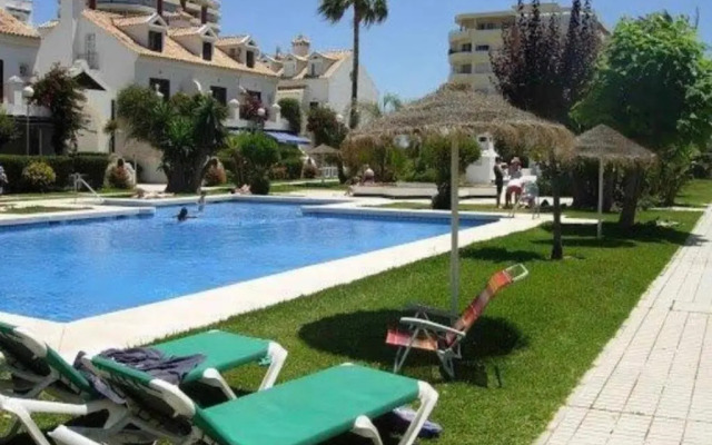 Amplio apartamento junto al mar