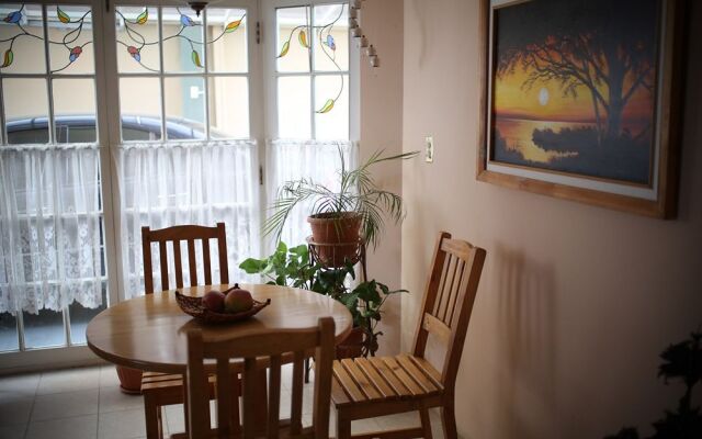 La Colina Bed and Breakfast