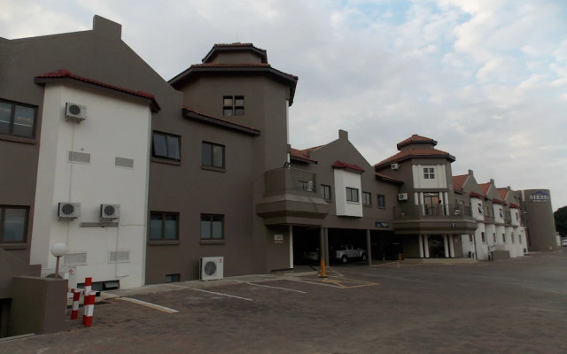 Sierra Square Hotel
