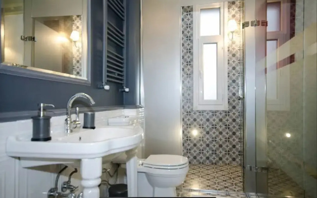 Stylish Triplex House Balat