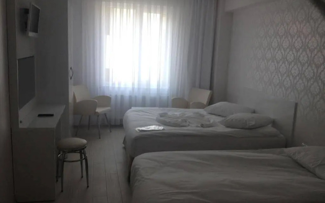 Cinas Hotel