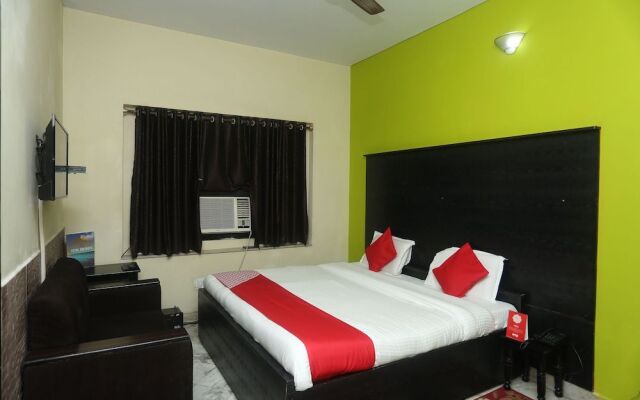 Capital O 15091 Gaurav Boarding House