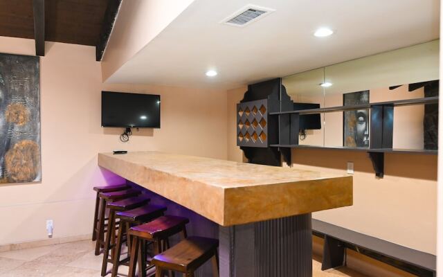 Resort-like w/ Tennis, Bocci, Golf & Games Galore!