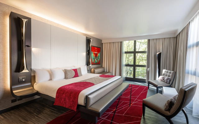 Disney's Hotel New York - The Art of Marvel