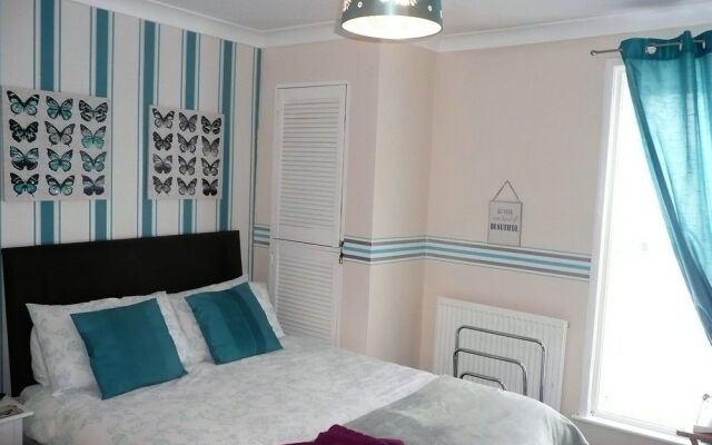 Twin Palms Guesthouse