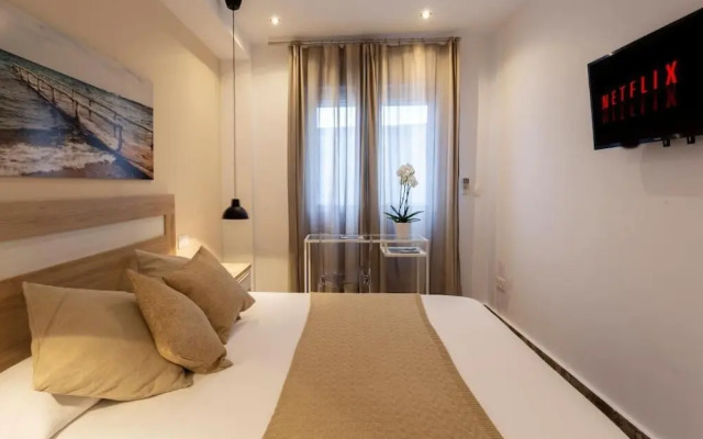 RoomBoutique32