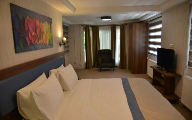 Feel & Live Hotel Villas Restaurant