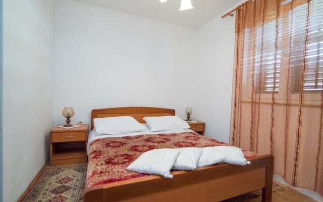 Apartments Longo