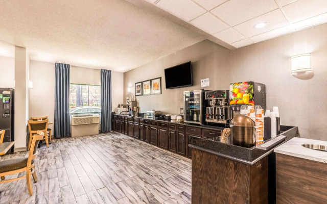 Lake Norman Inn and Suites