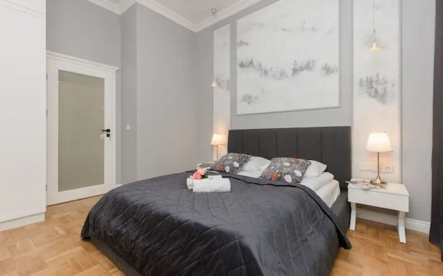 Warsaw 2 Bedrooms Apartment by Renters