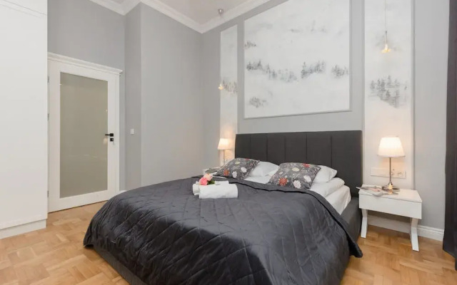 Warsaw 2 Bedrooms Apartment by Renters