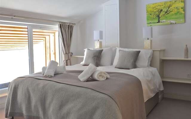 Hazelnut Barn, Bourton On The Water