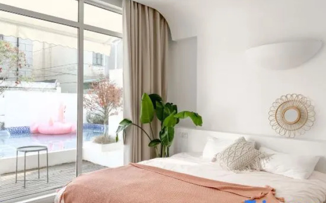 Coral Bay Designer Homestay