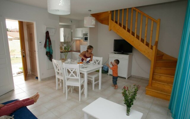 Tidy Apartment With a Terrace at 600 m. From the Beach