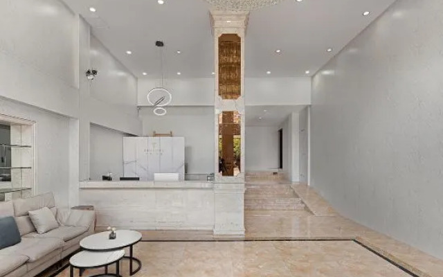 Guangzhou T Hotel (ChangPan Subway Station)