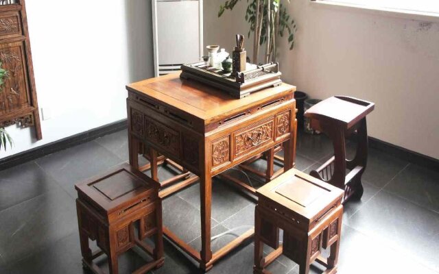 Qingzhou Hotel