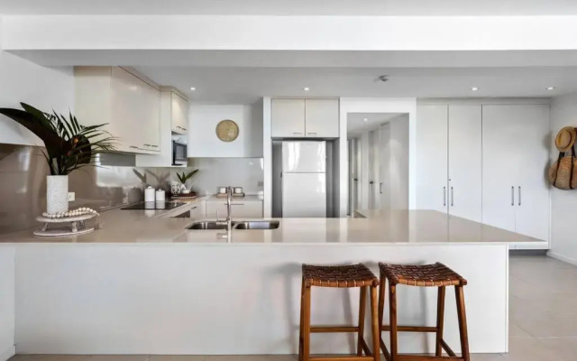 Noosa Dream - 2bed Sunset Apt, Pool & Spa