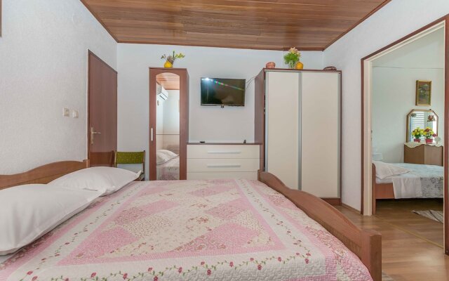 Apartment Josip