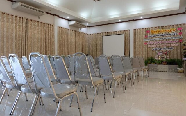 Bualuang Angthong Hotel