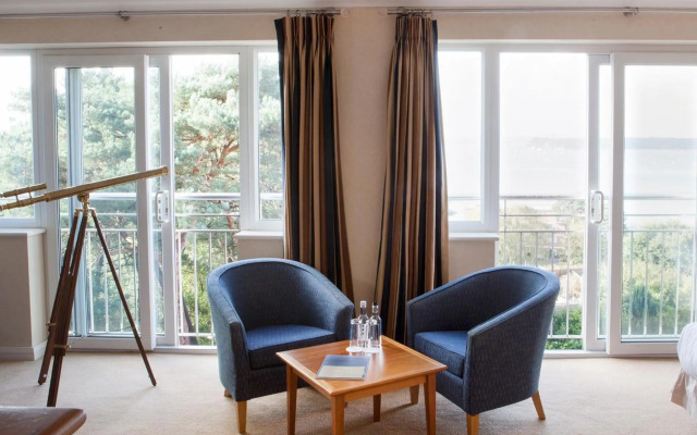 Harbour Heights Hotel