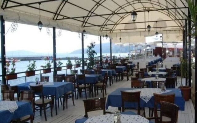 Lotos Hotel