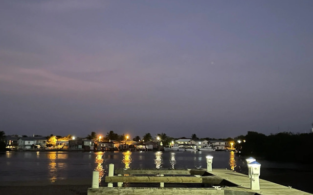 Hotel and Dive Center Roatan Yacht Club