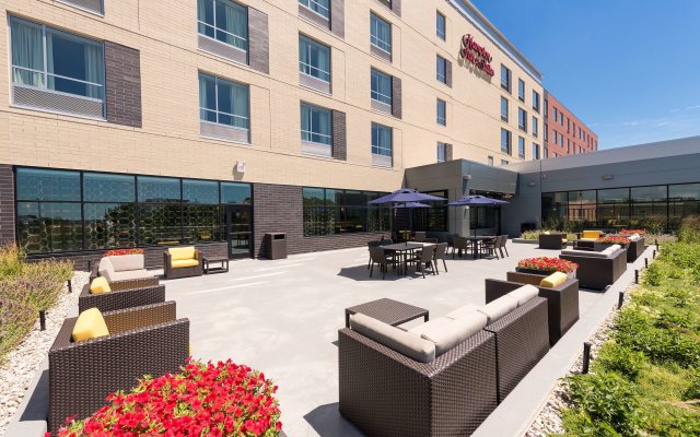 Hampton Inn & Suites Grand Rapids Downtown
