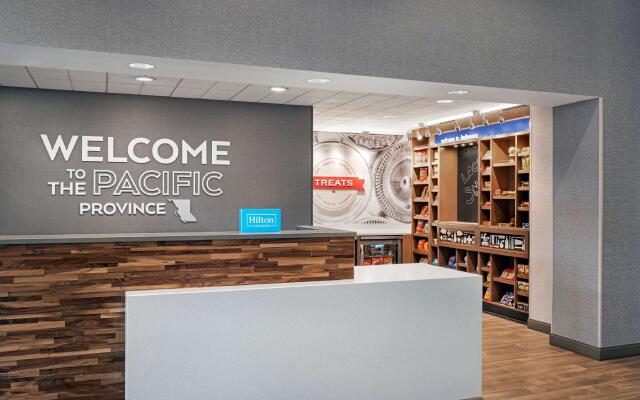 Hampton Inn & Suites by Hilton Kelowna Airport