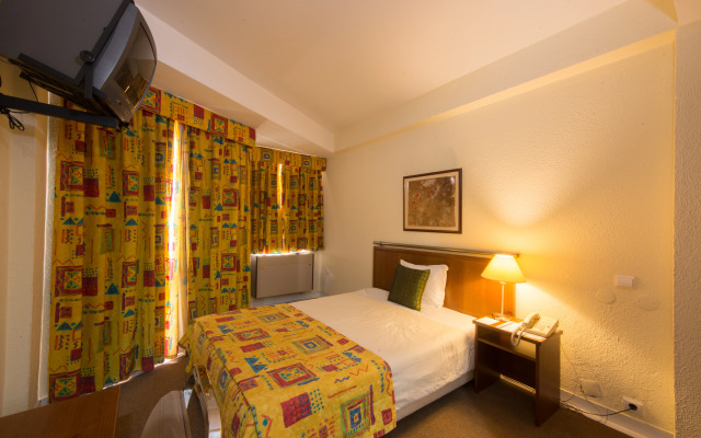 Holiday Inn Express and Suites Lisbon Principe Real by IHG