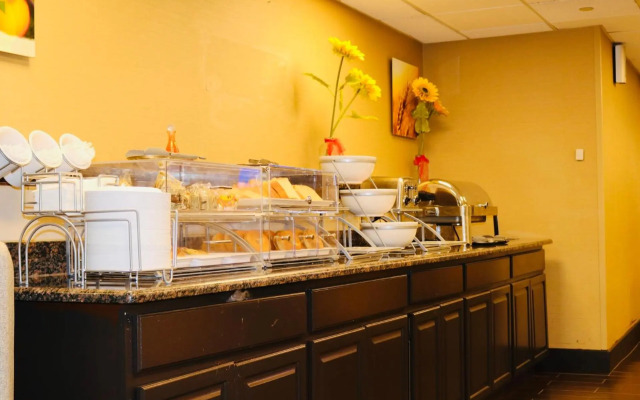Comfort Suites Near Casinos Norwich-Uncasville CT