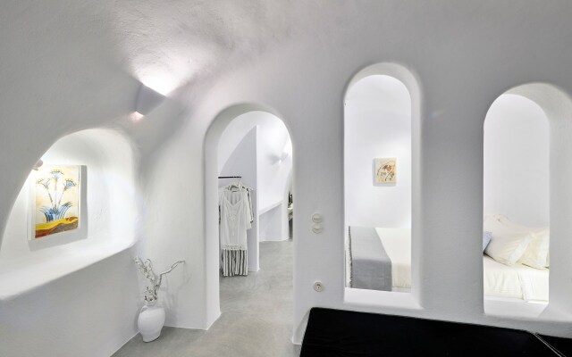 Cave Suite Oia