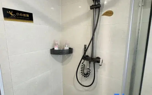 Teddy Hotel (Yiwu International Trade City Branch)