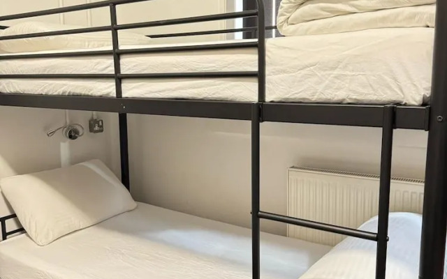 Rahman Hostel - Manchester