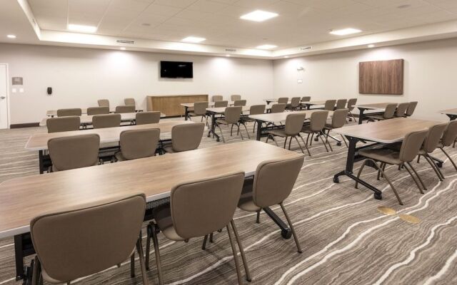 Staybridge Suites Cincinnati East Milford by IHG