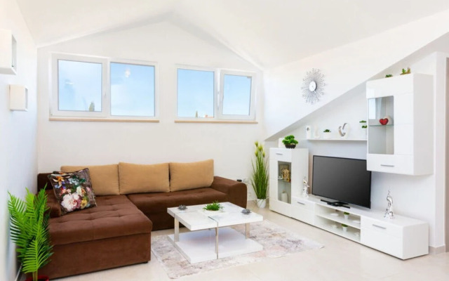 La Riva 1 Comfortable Holiday Residence