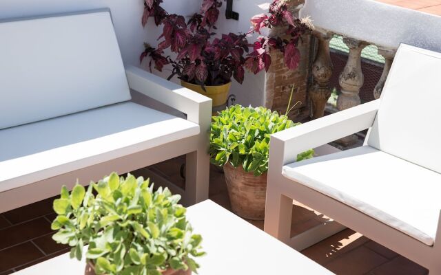 Puerta Catedral Holiday Suites