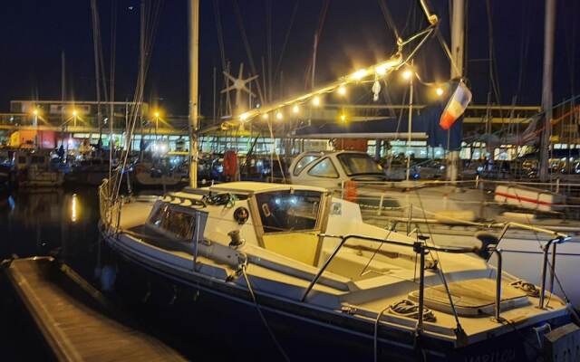 Charmant Voilier chauffé nuit insolite