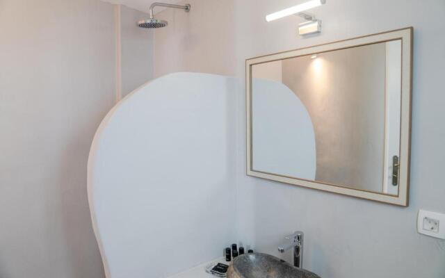 Oyster Luxury Suites