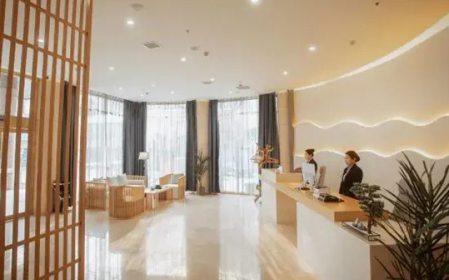 Wee light luxury hotel
