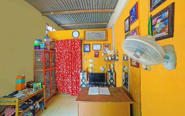 SPOT ON 92600 Mandiri Inn