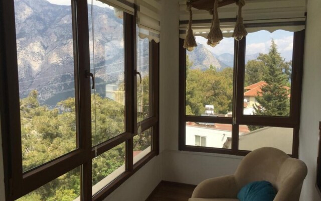 Pleasant Flat With Balcony and Pool in Konyaalti