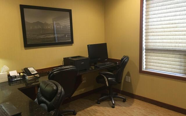 Best Western Plus Service Inn & Suites